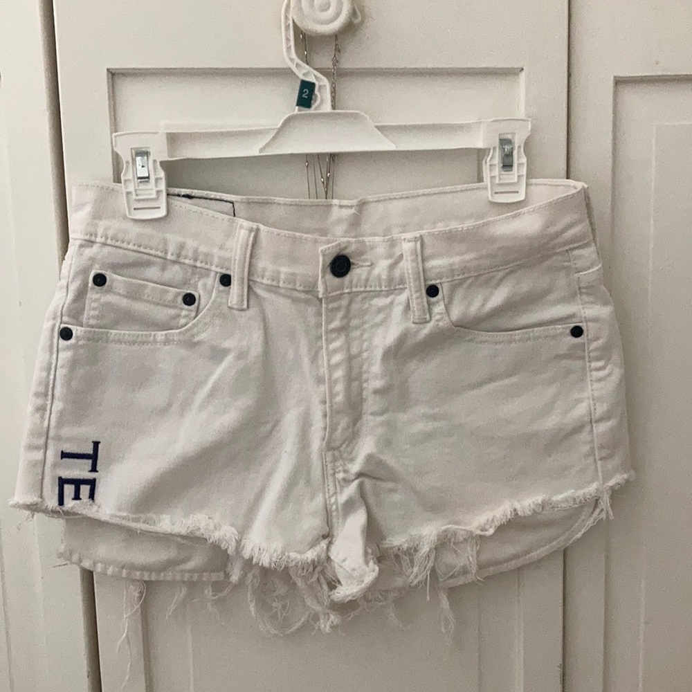 Levi’s cutoff shorts